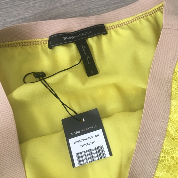 BCBG Lace Jocelyn Pencil Skirt. Size Small. NWT - Picture 4 of 5